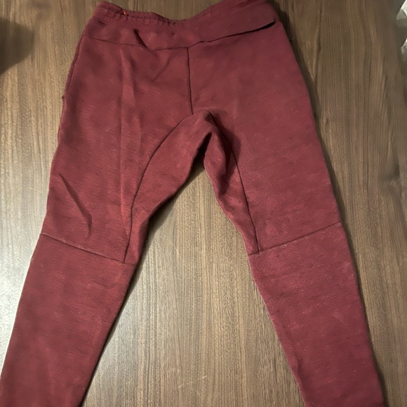 Nike Tech Pants - Picture 2 of 4